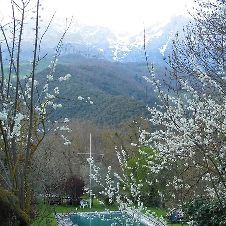 Turistico Valdebaro * Camaleño