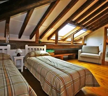 Turistico Valdebaro * Camaleño