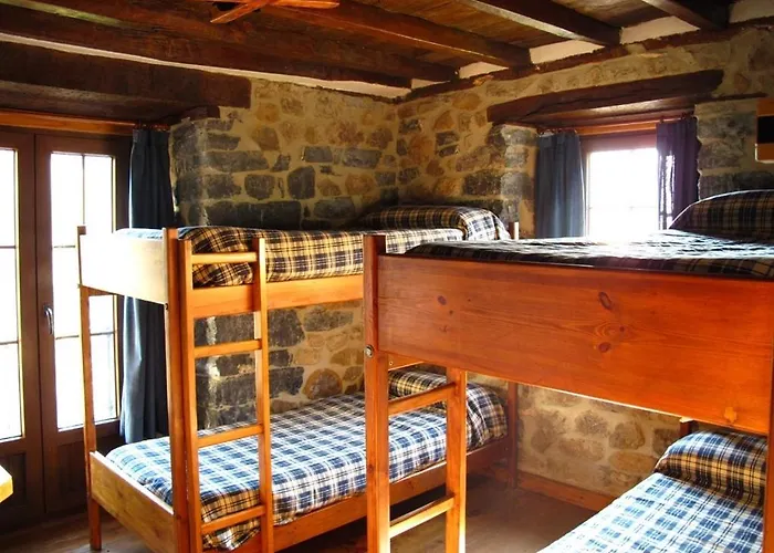 Turistico Valdebaro Hostel *