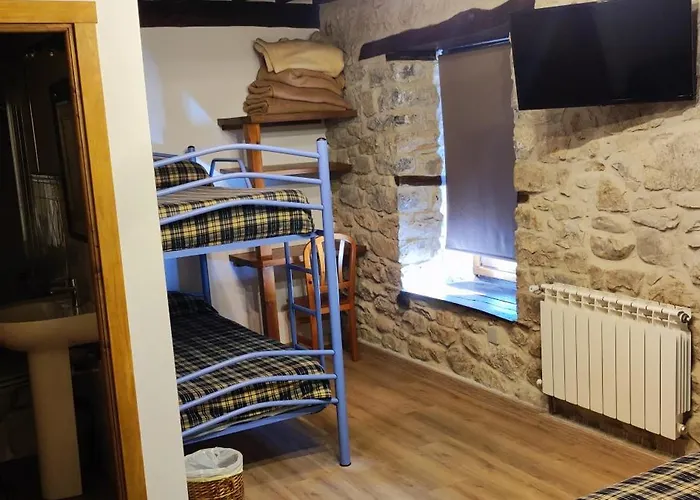 Turistico Valdebaro * Camaleño